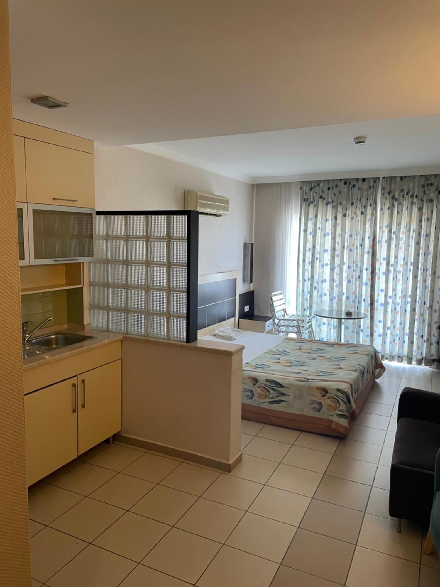Okan Tower 3*