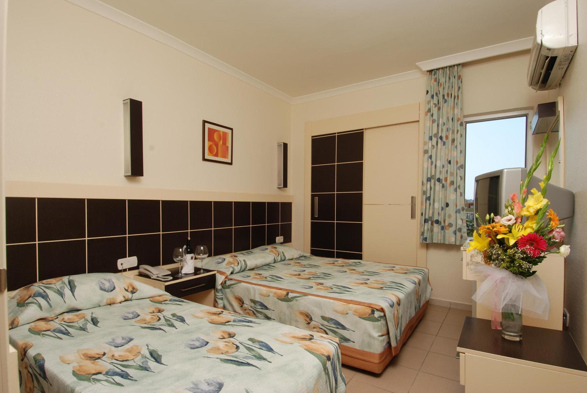 Hotel apartamentowy Okan Tower 3*