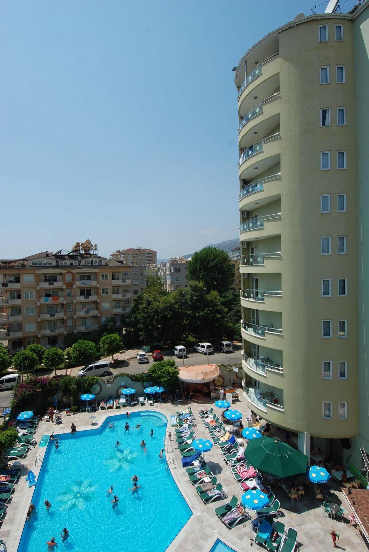Hotel apartamentowy Okan Tower 3*